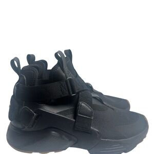 Nike Black Strap Sneakers